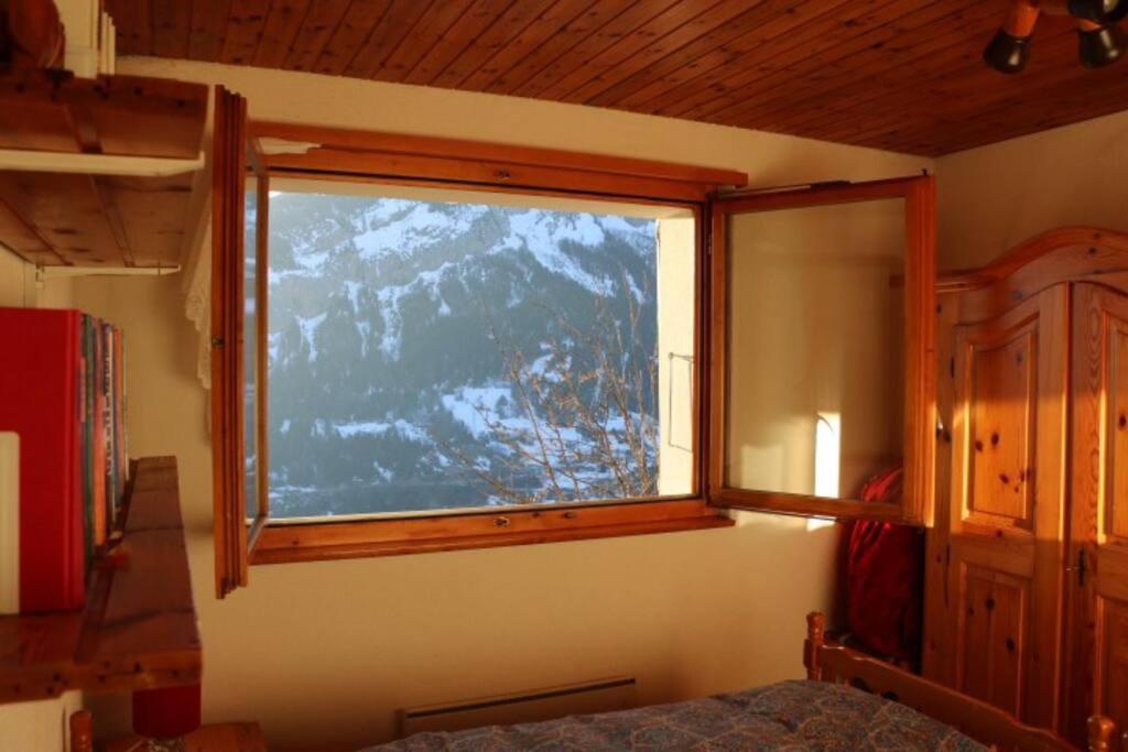 Gemuetliche Wohnung Mit Traumaussicht! Альбинен Экстерьер фото