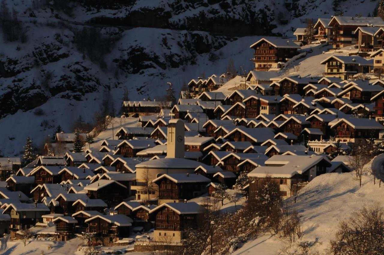 Gemuetliche Wohnung Mit Traumaussicht! Альбинен Экстерьер фото